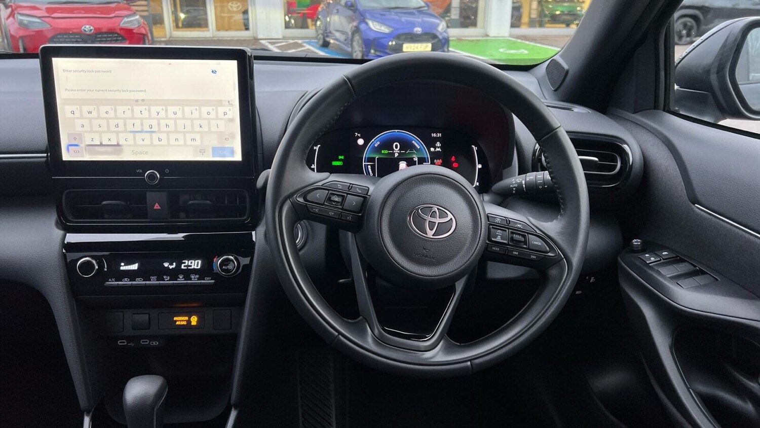 Used Toyota Yaris Cross 2025 for sale - 77910917: Photo 8