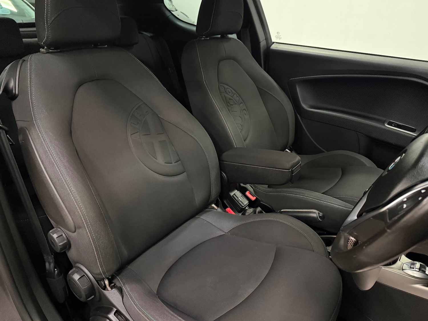 Used Alfa Romeo MiTo 2015 for sale - 77635809: Photo 11