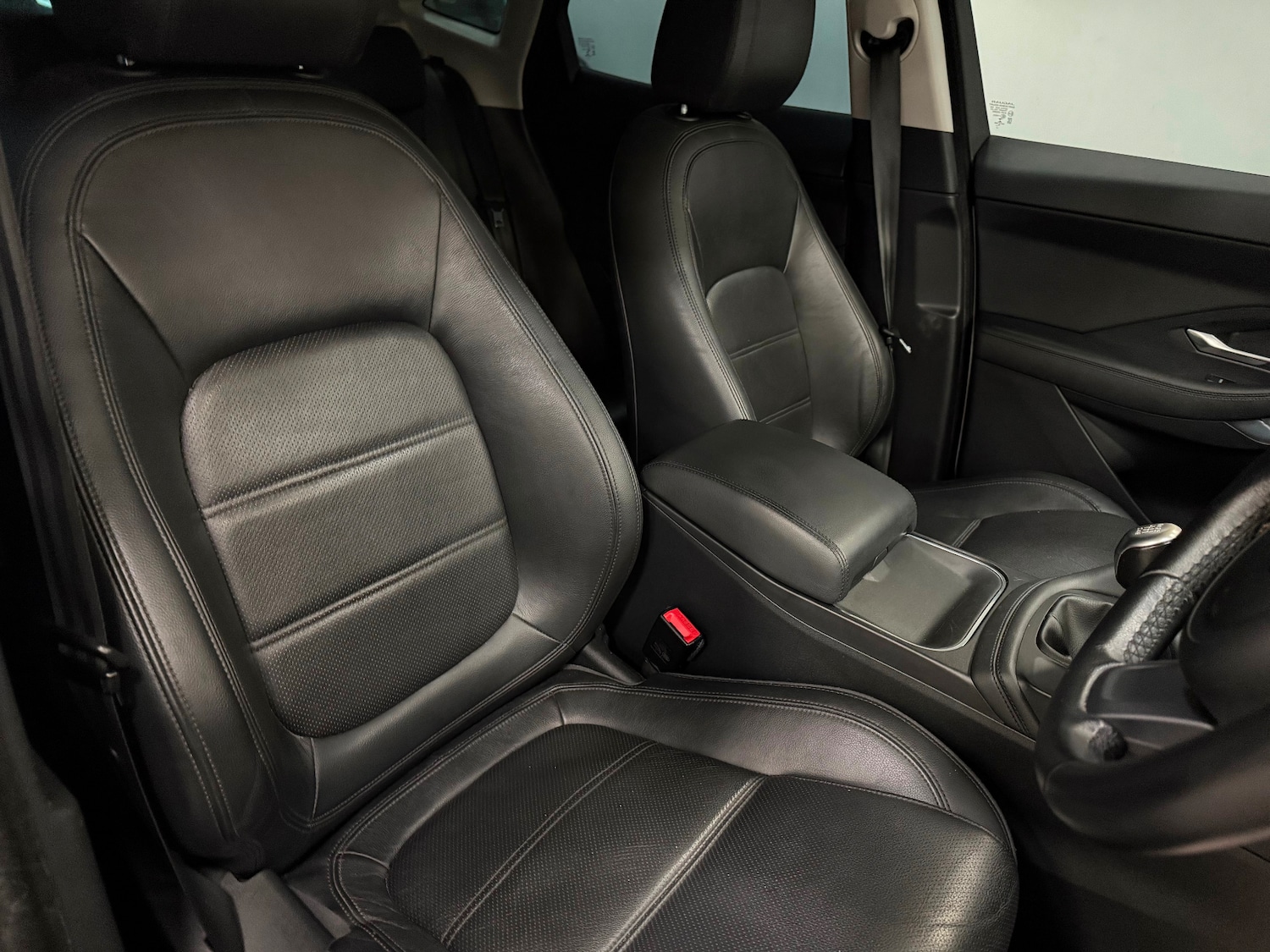 Used Jaguar E-Pace 2019 for sale - 77651673: Photo 12