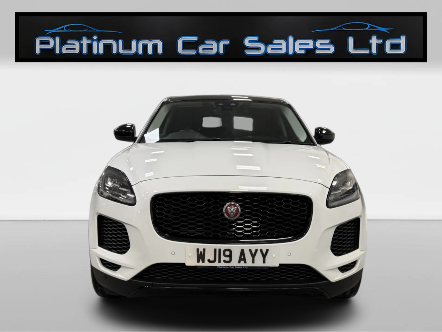 Used Jaguar E-Pace 2019 for sale - 77651673: Photo 2