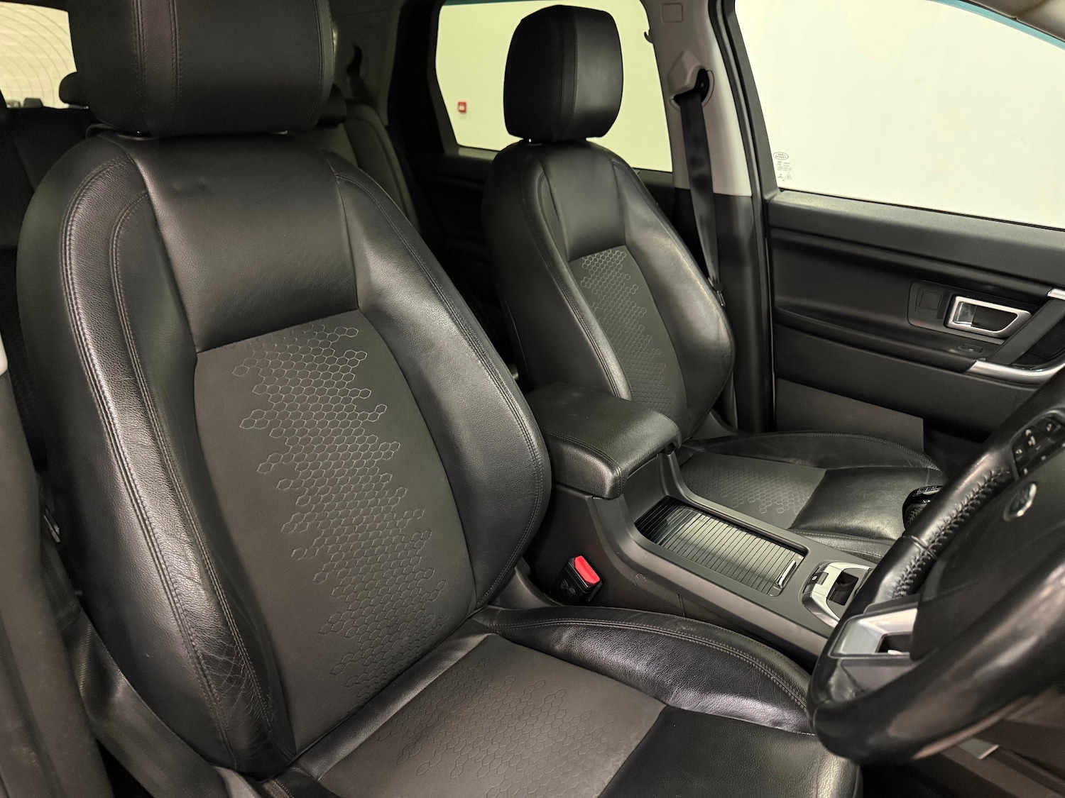 Used Land Rover Discovery Sport 2016 for sale - 78211107: Photo 12