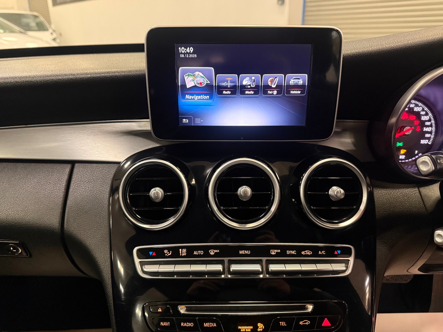 Used Mercedes-Benz C Class 2015 for sale - 76845990: Photo 15