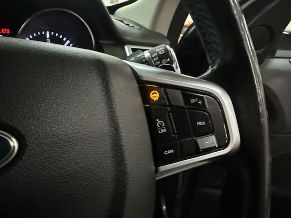 Used Land Rover Discovery Sport 2016 for sale - 75656380: Photo 21