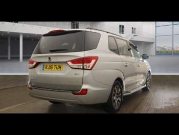 Used Ssangyong Rodius 2016 for sale - 72678213: Photo