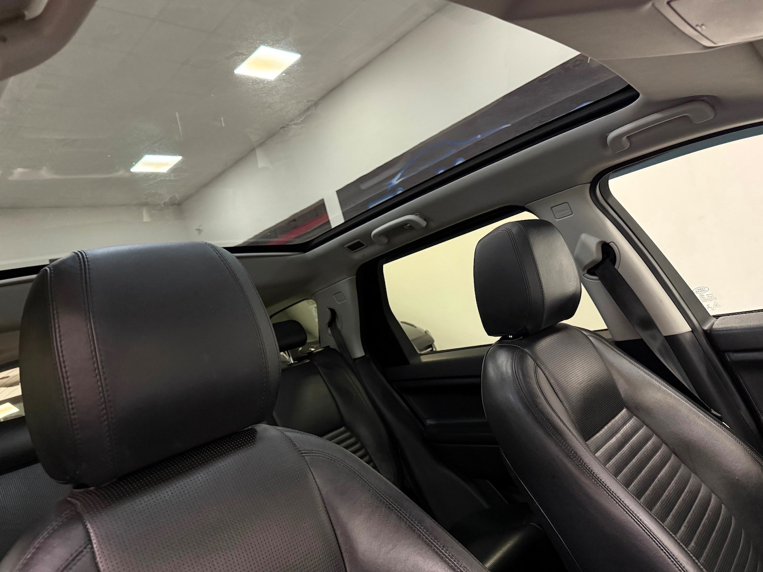 Used Land Rover Discovery Sport 2016 for sale - 77264794: Photo 23