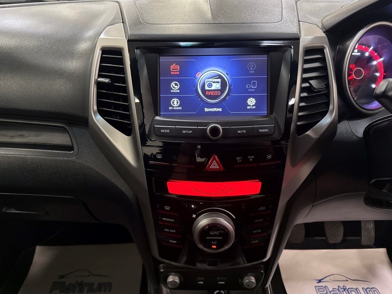 2016 SSANGYONG TIVOLI EX Petrol - Picture 16 of 19