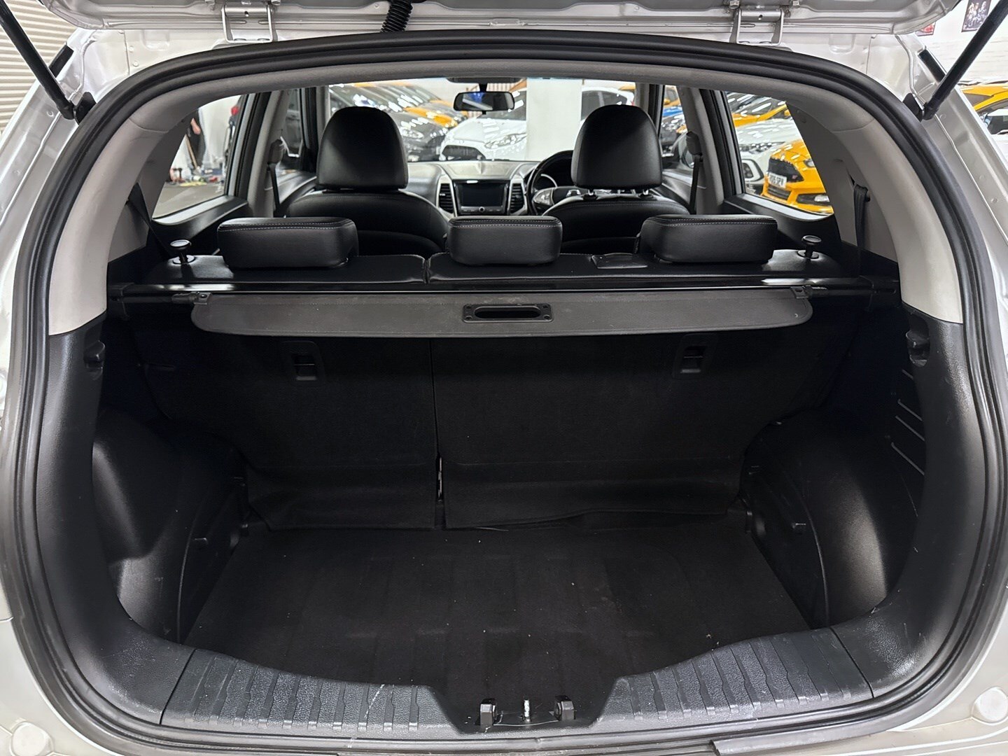 2016 SSANGYONG TIVOLI EX Petrol - Picture 18 of 19