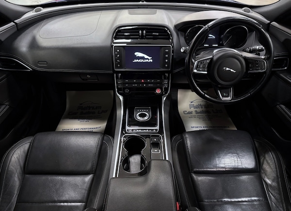 Used Jaguar XE 2016 for sale - 75656379: Photo 10