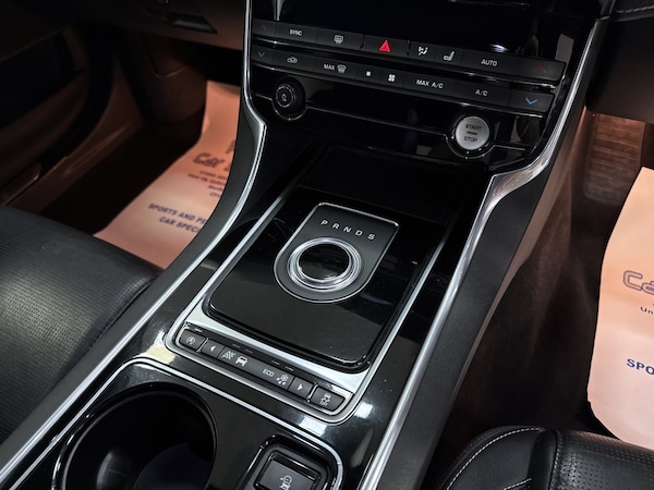Used Jaguar XE 2016 for sale - 75656379: Photo 19