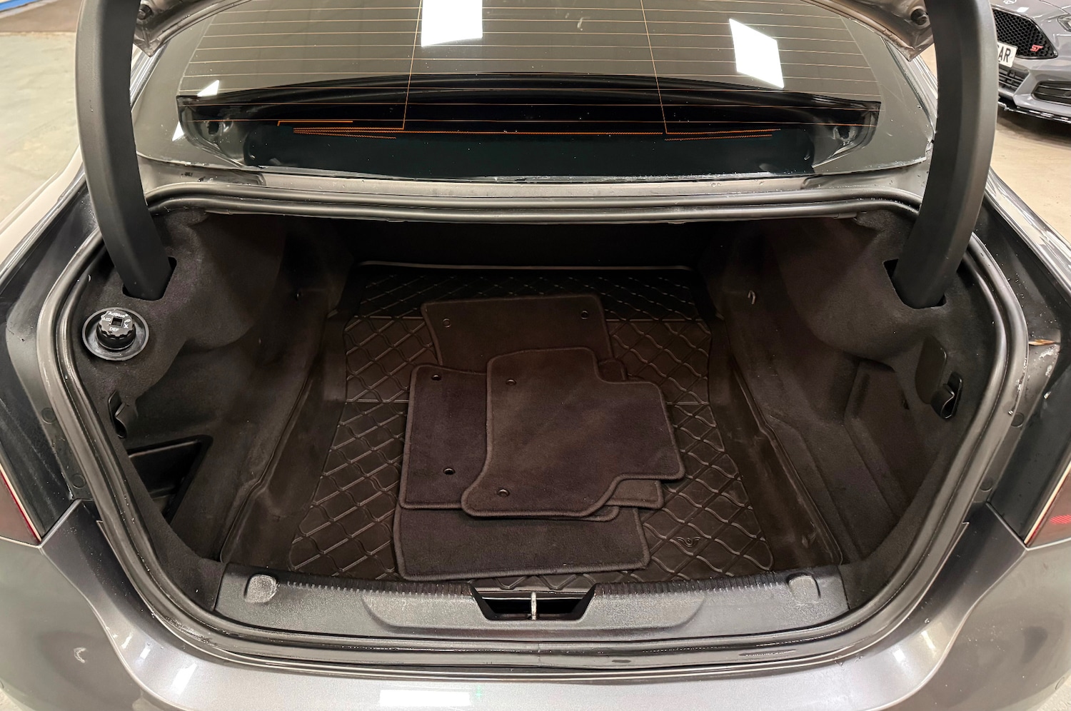 Used Jaguar XE 2016 for sale - 77264795: Photo 21