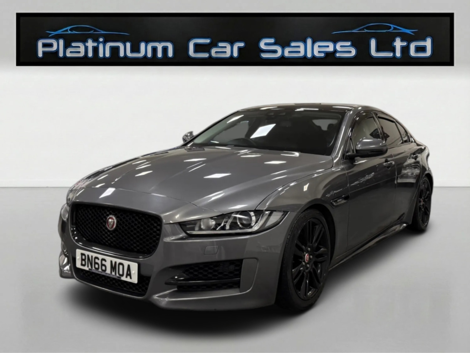 Used Jaguar XE 2016 for sale - 77264795: Photo 3