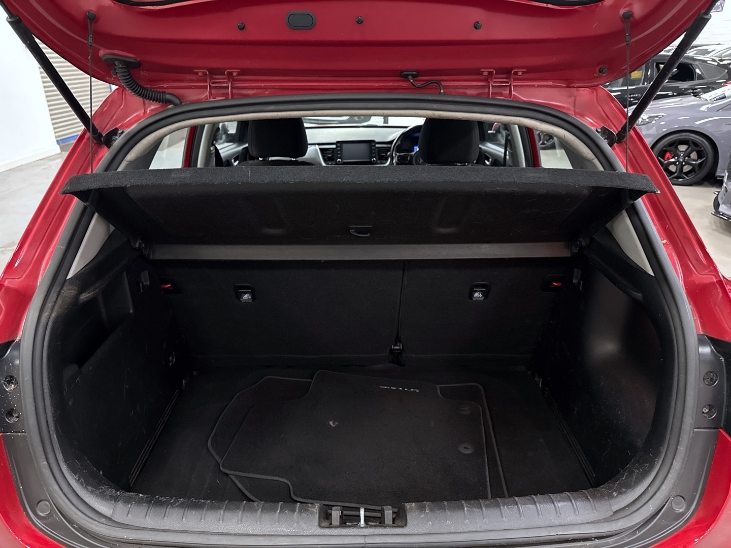 Used Kia Stonic 2018 for sale - 75633214: Photo 19