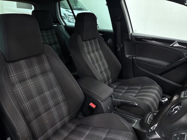 Used Volkswagen Golf 2009 for sale - 76070647: Photo 13