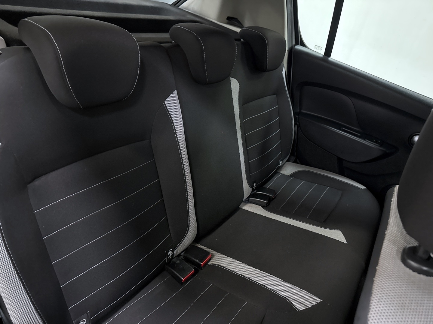 Used Dacia Sandero 2017 for sale - 76643821: Photo 14