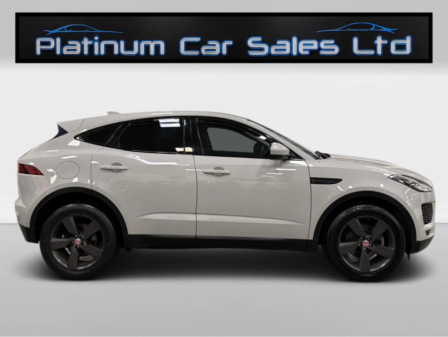 Used Land Rover Range Rover Evoque 2015 for sale - 77635808: Photo 4