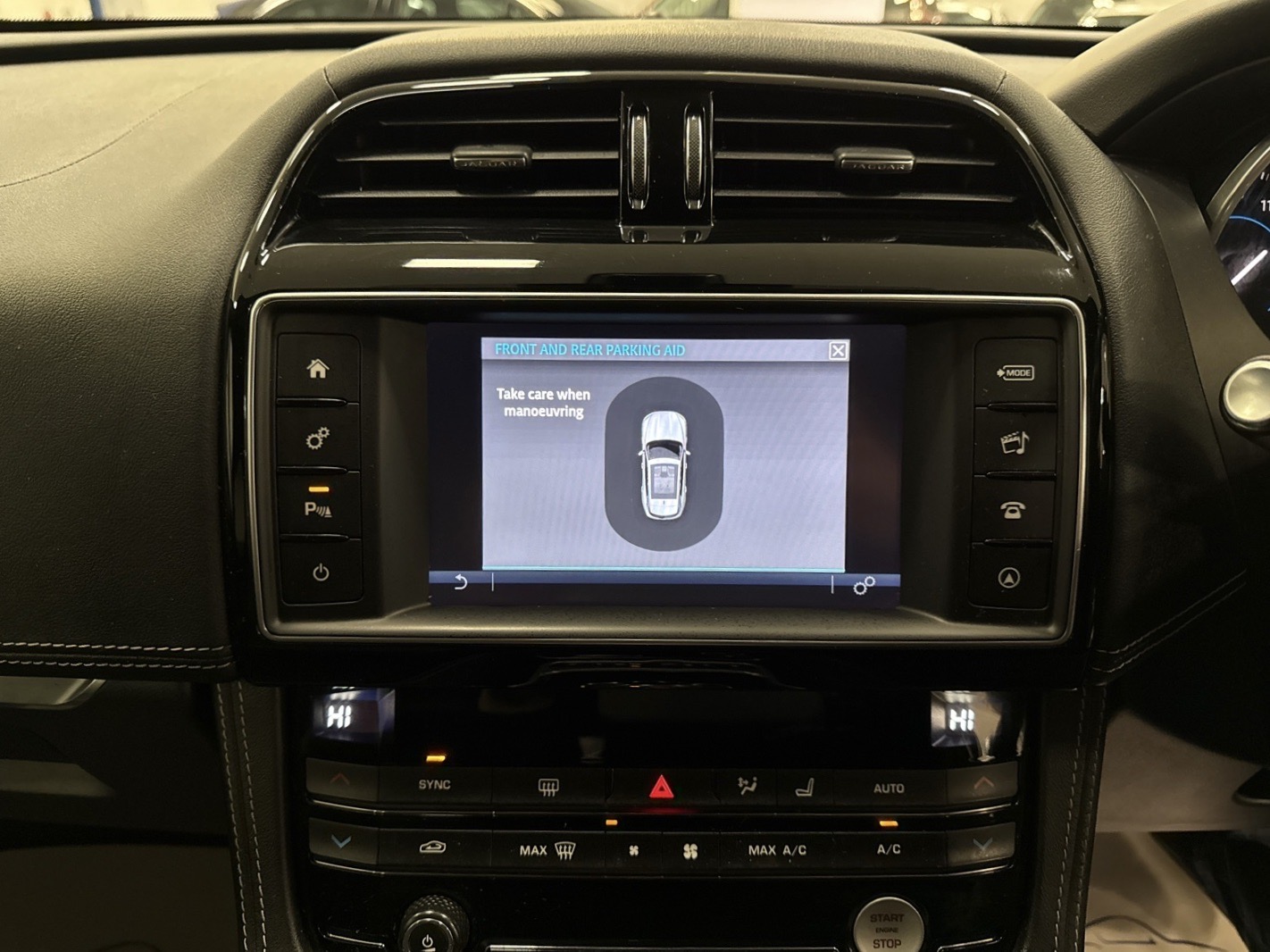 Used Jaguar F-Pace 2017 for sale - 76182274: Photo 18