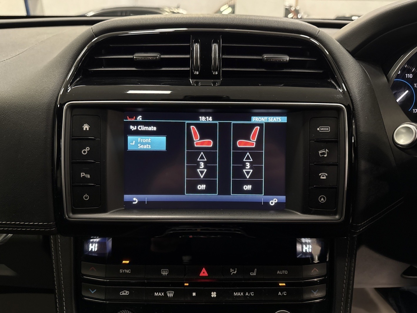 Used Jaguar F-Pace 2017 for sale - 76182274: Photo 19