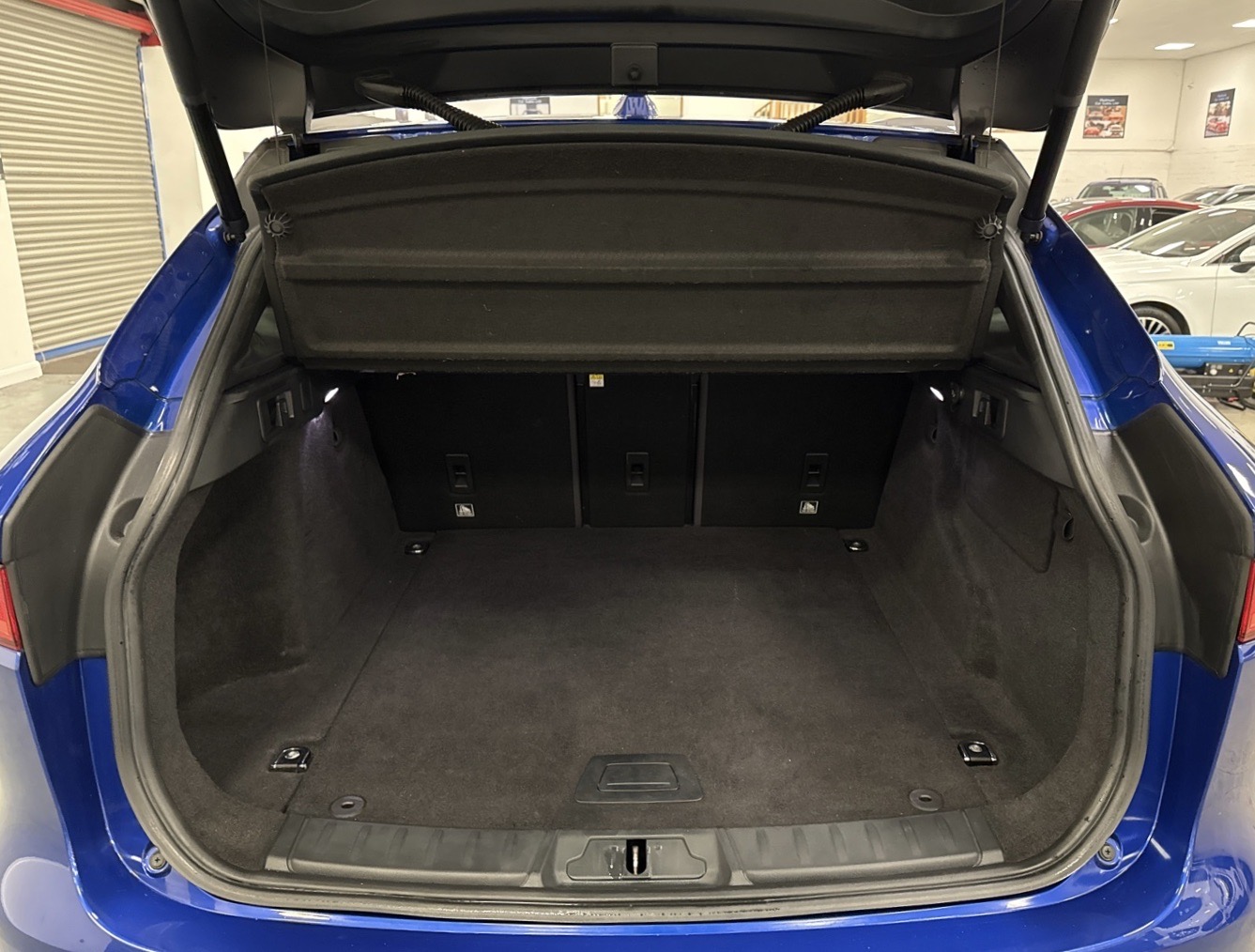 Used Jaguar F-Pace 2017 for sale - 76182274: Photo 22