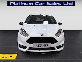 Used Ford Fiesta 2015 for sale - 76521241: Photo