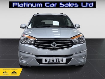 Used Ssangyong Rodius 2016 for sale - 75215175: Photo