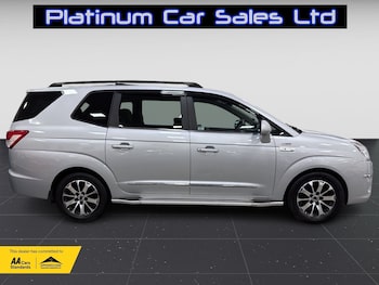 Used Ssangyong Rodius 2016 for sale - 75215175: Photo