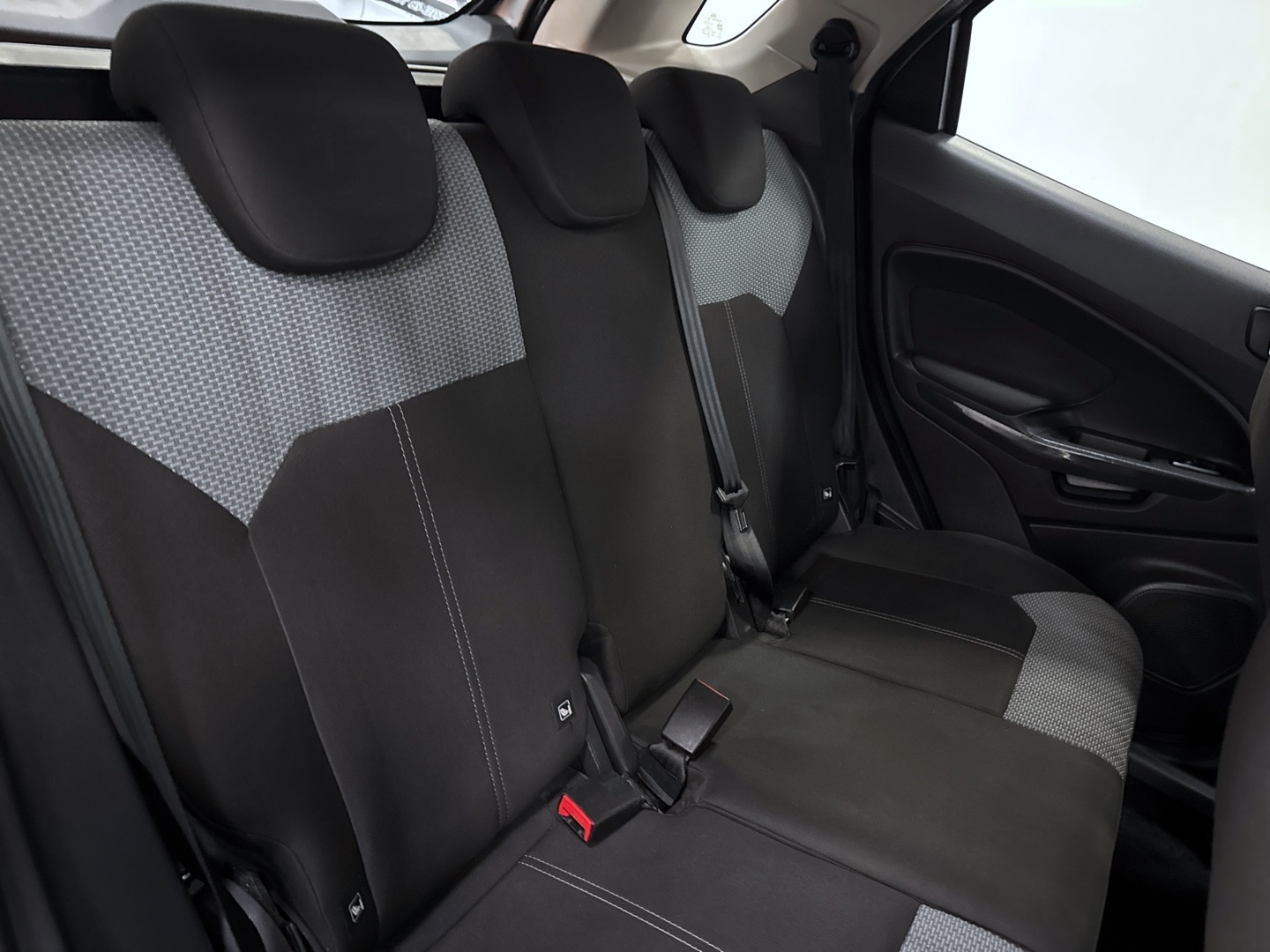 Used Ford Ecosport 2015 for sale - 76107604: Photo 13