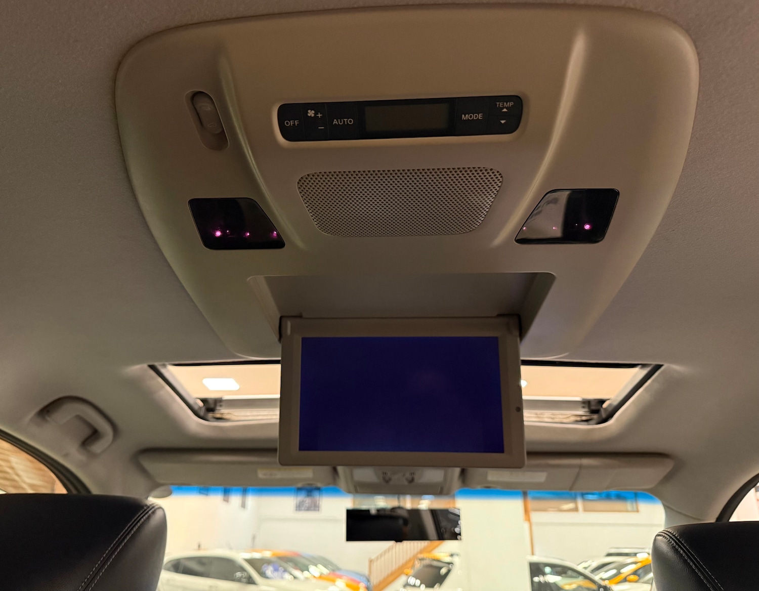 Used Nissan Elgrand 2023 for sale - 76974797: Photo 23