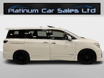 Used Nissan Elgrand 2010 for sale - 76974797: Photo