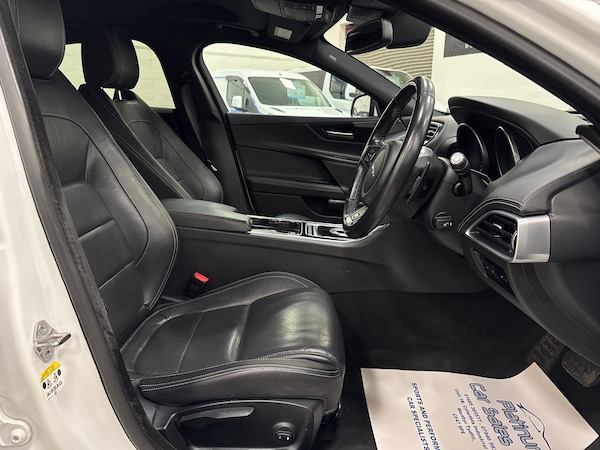 Used Jaguar XE 2015 for sale - 75215150: Photo 12