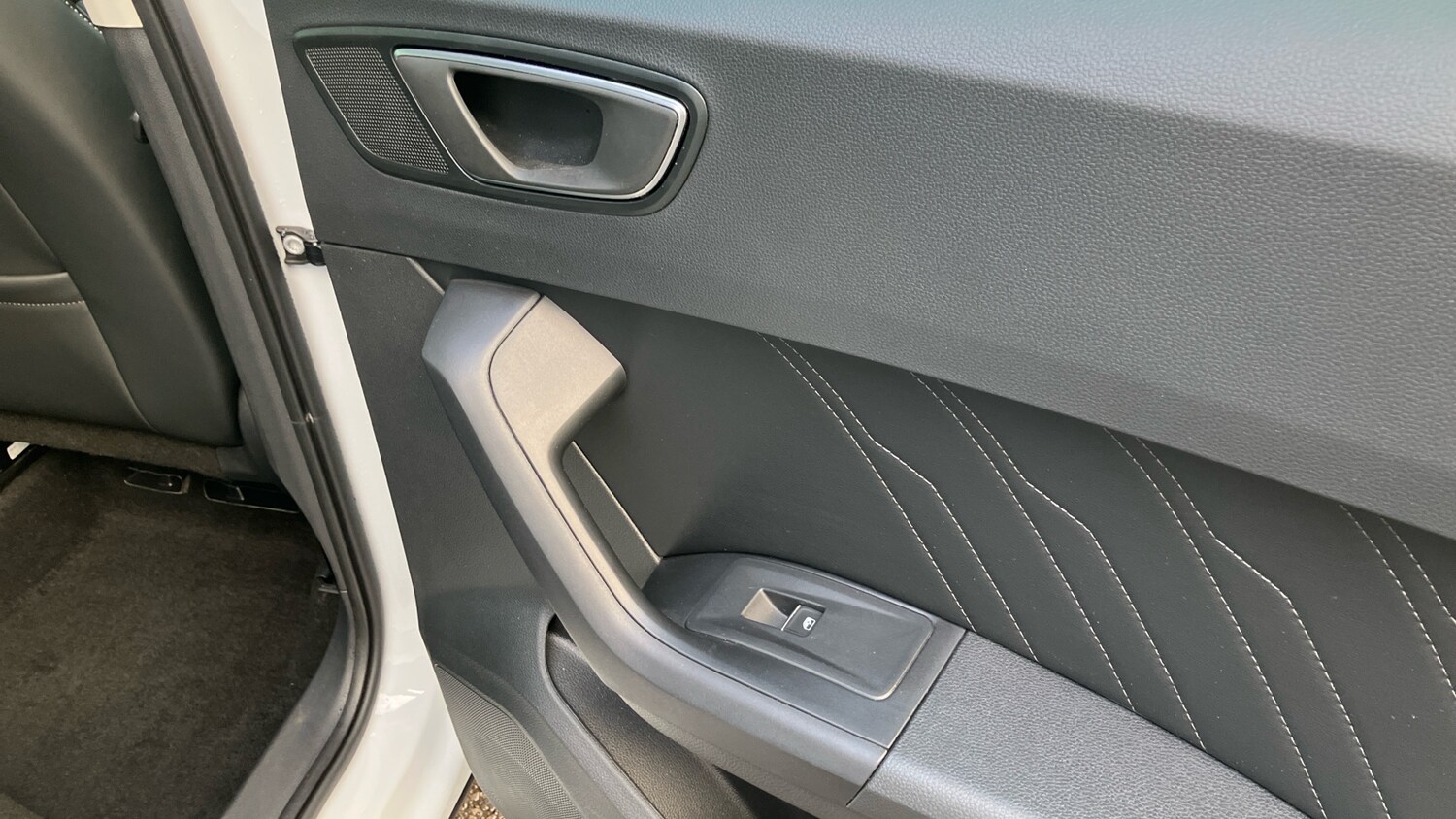 Used SEAT Ateca 2024 for sale - 77195180: Photo 32