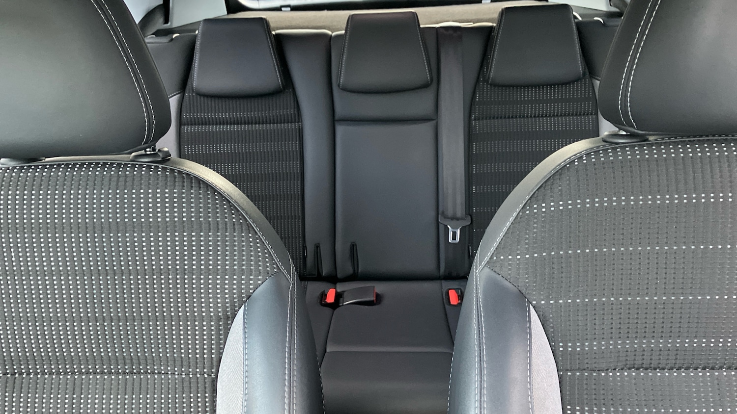 Used Peugeot 2008 2019 for sale - 77616111: Photo 15