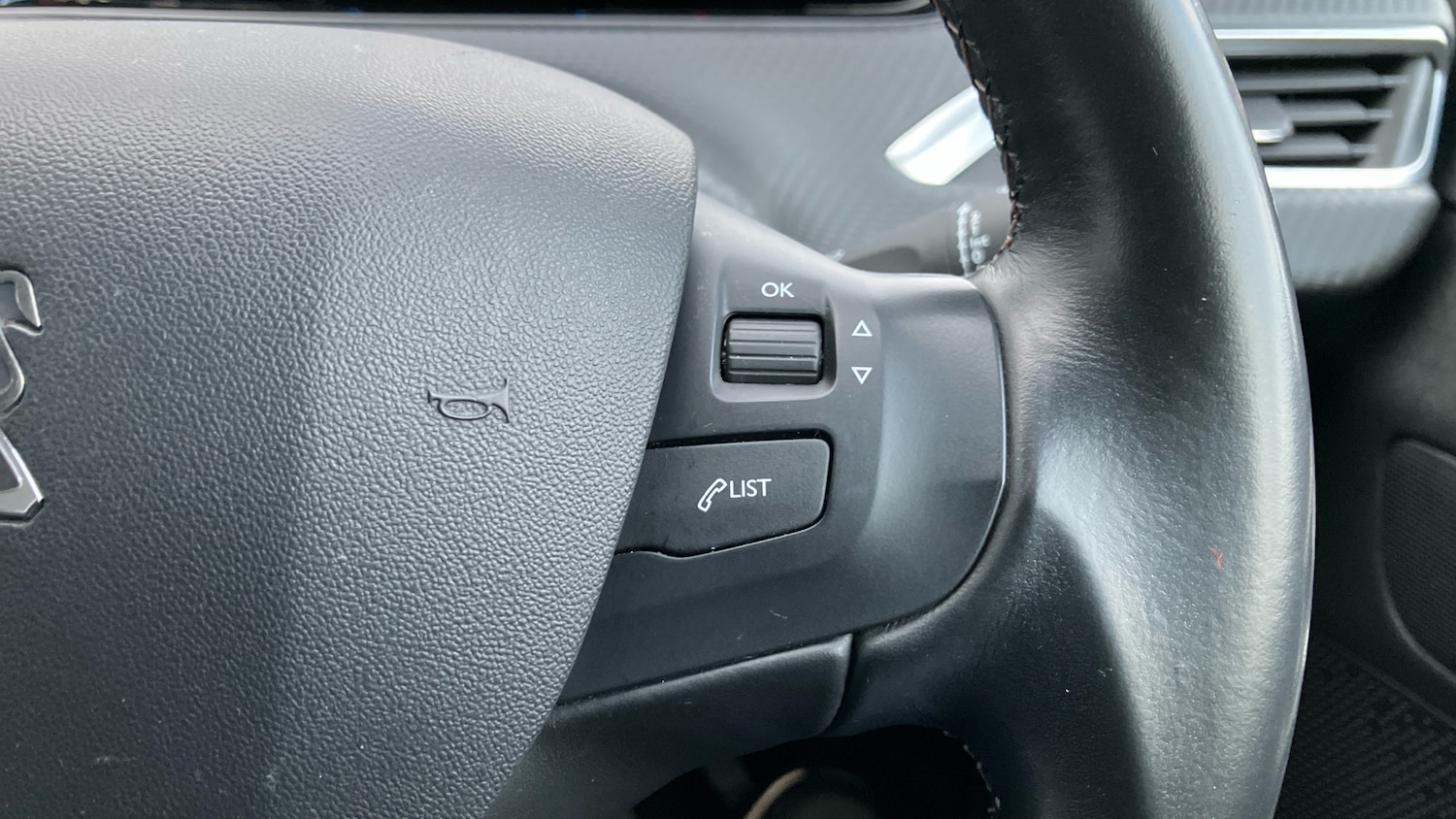 Used Peugeot 2008 2019 for sale - 77616111: Photo 22