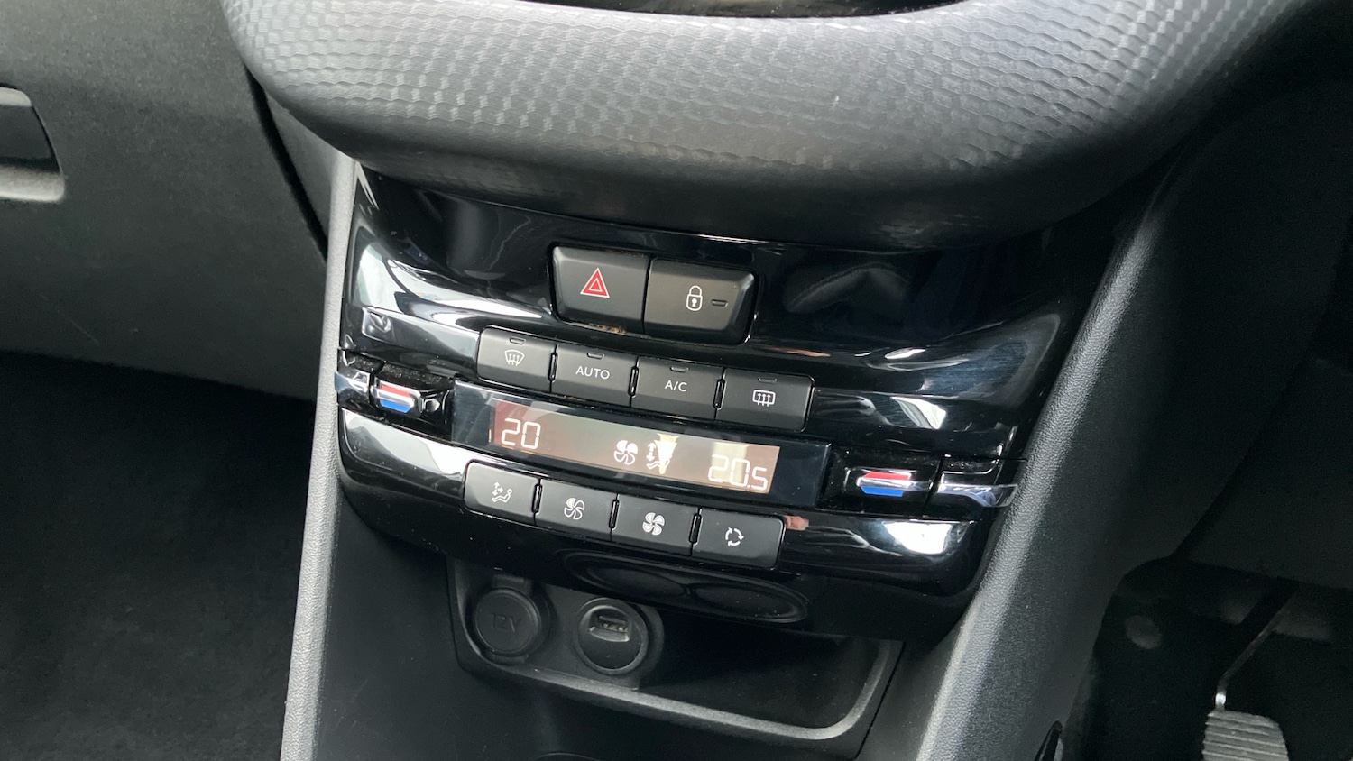 Used Peugeot 2008 2019 for sale - 77616111: Photo 24