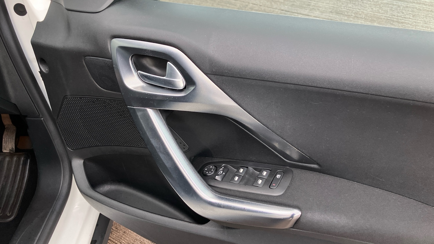 Used Peugeot 2008 2019 for sale - 77616111: Photo 30