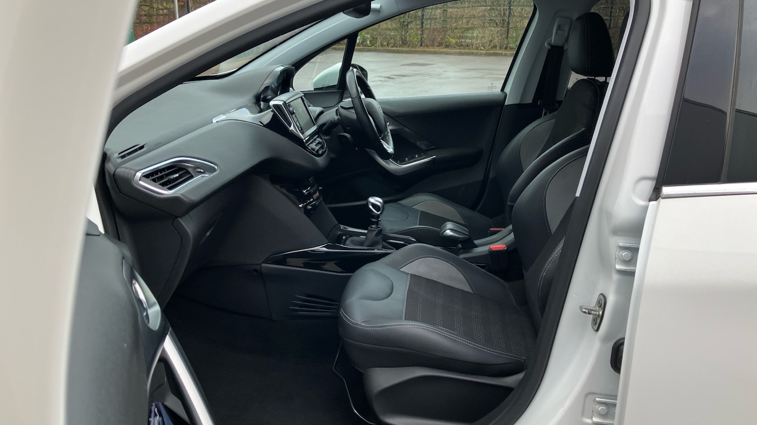 Used Peugeot 2008 2019 for sale - 77616111: Photo 40