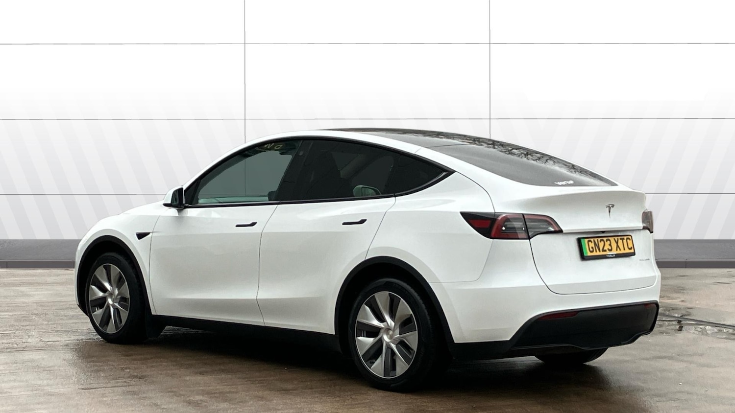 Used Tesla Model Y 2023 for sale - 78107266: Photo 2