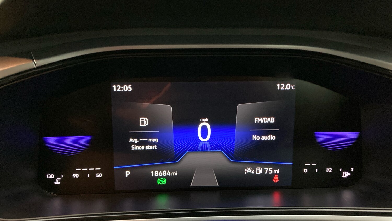 Used Volkswagen T-Roc 2022 for sale - 77589720: Photo 11