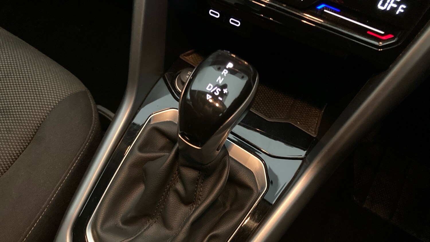 Used Volkswagen T-Roc 2022 for sale - 77589720: Photo 14