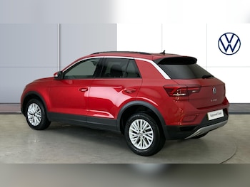 Used Volkswagen T-Roc 2022 for sale - 77589720: Photo
