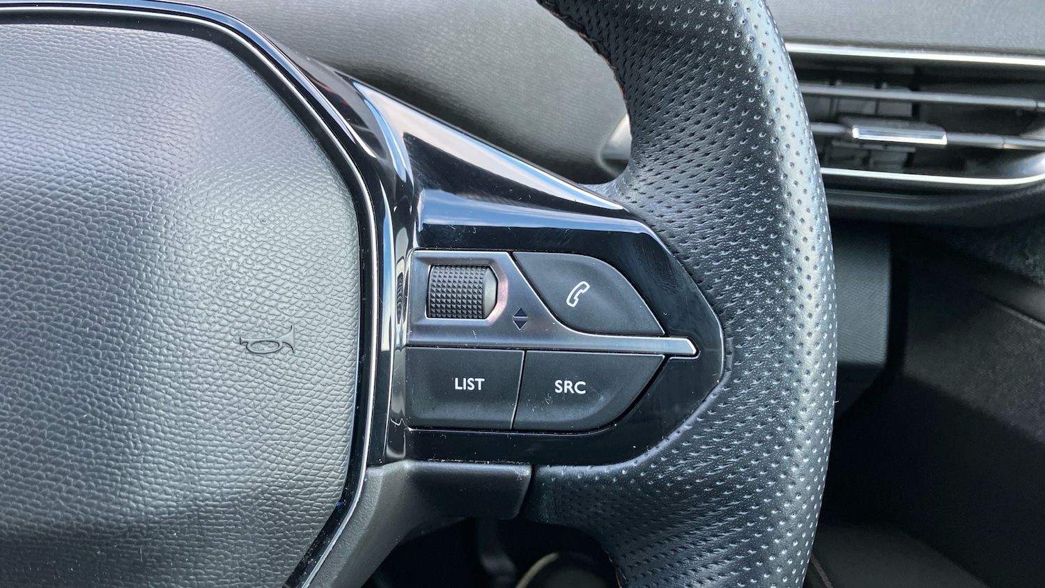 Used Peugeot 5008 2020 for sale - 77616108: Photo 22