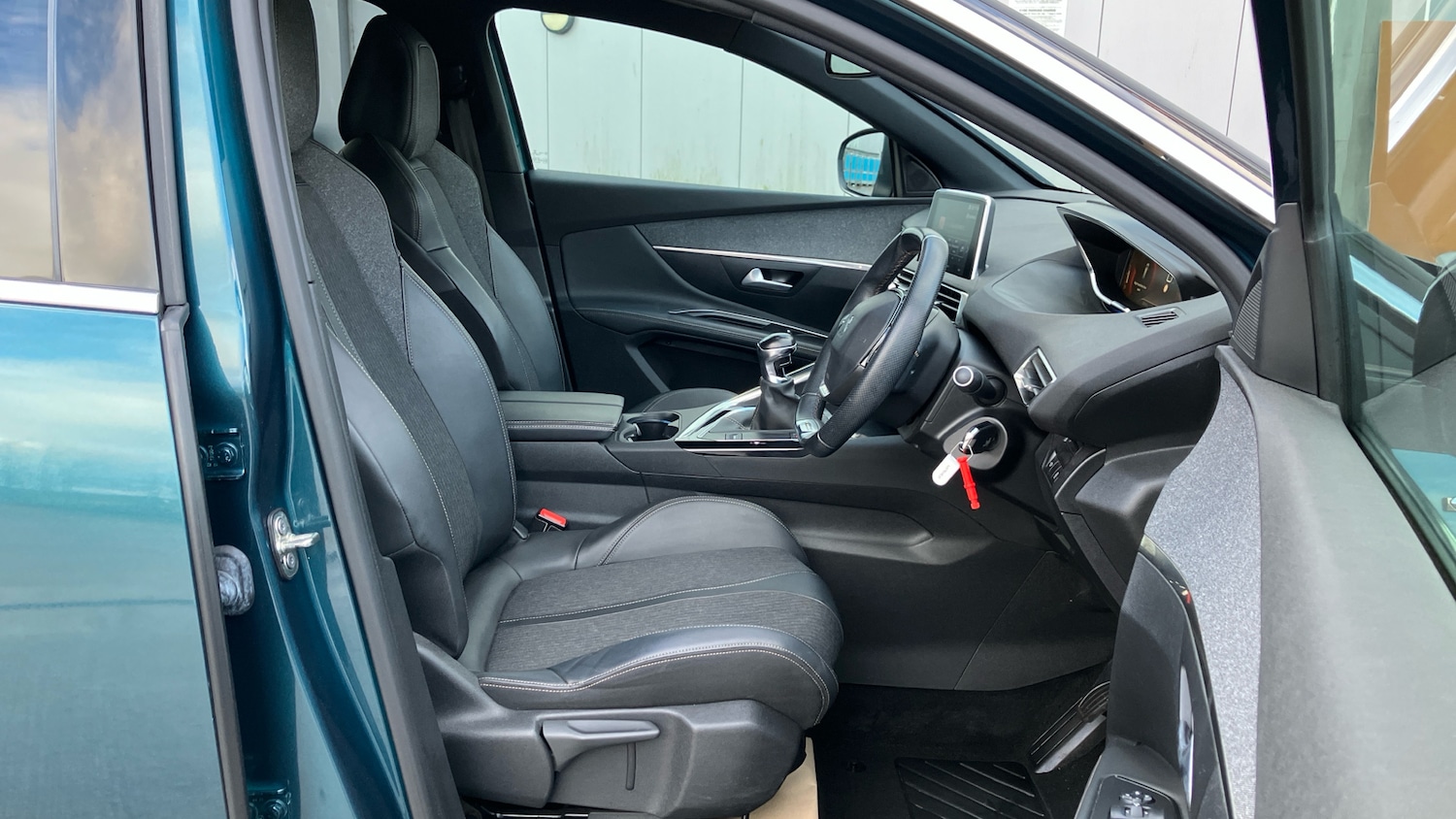 Used Peugeot 5008 2020 for sale - 77616108: Photo 31