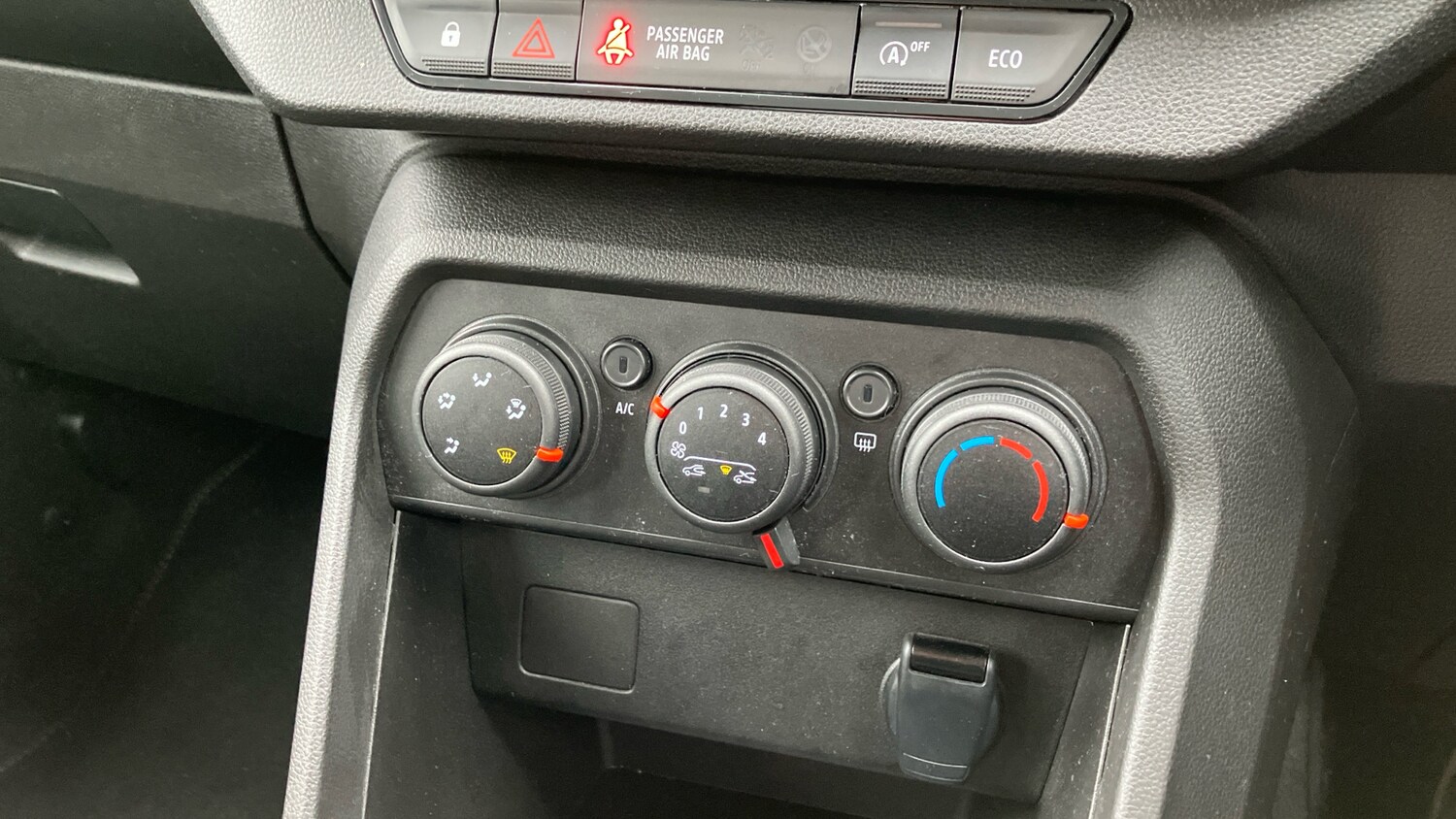 Used Dacia Sandero Stepway 2022 for sale - 76252278: Photo 25