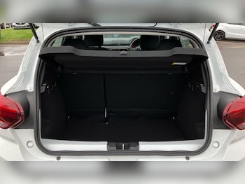 Used Dacia Sandero Stepway 2022 for sale - 76252278: Photo