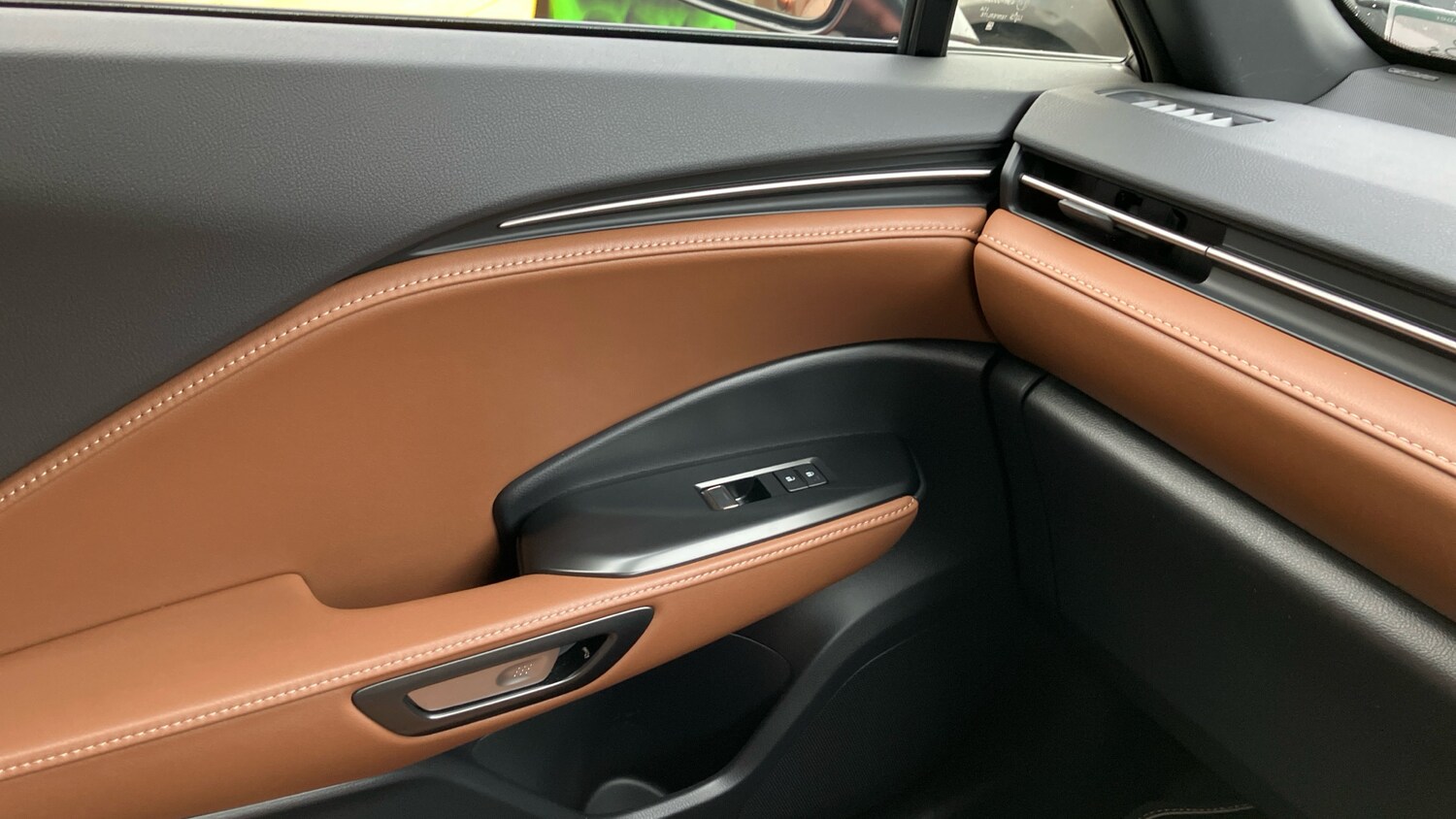 Used Lexus LBX 2025 for sale - 77208191: Photo 25