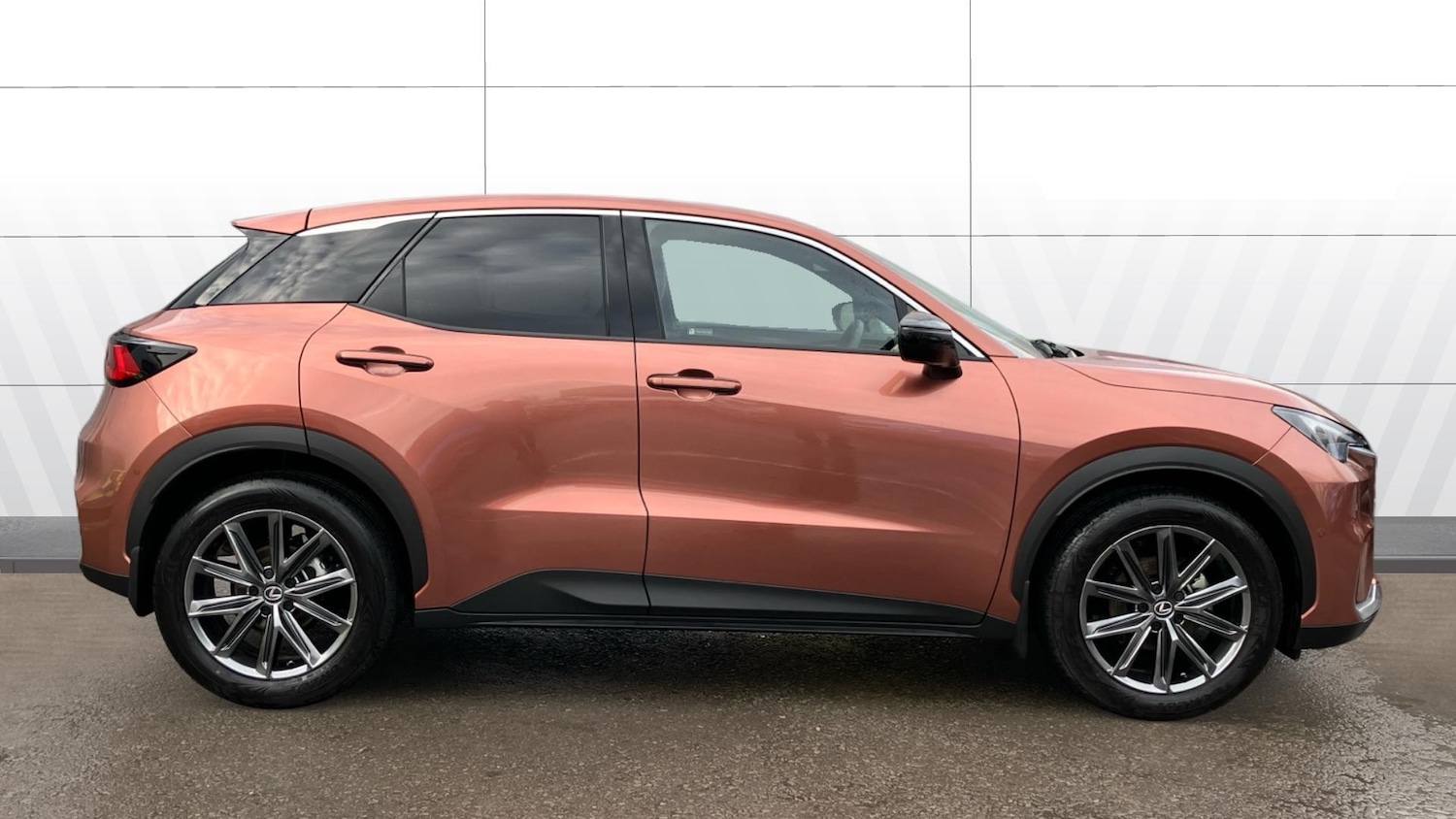 Used Lexus LBX 2025 for sale - 77208191: Photo 5