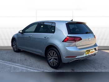 Used Volkswagen Golf 2018 for sale - 78620584: Photo