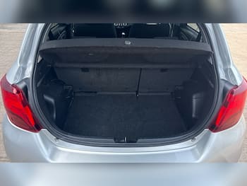 Used Toyota Yaris 2016 for sale - 79733091: Photo