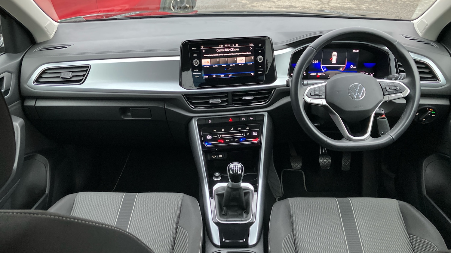 Used Volkswagen T-Roc 2023 for sale - 77069577: Photo 10