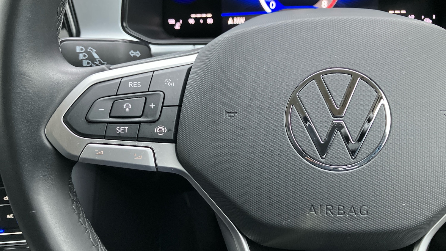 Used Volkswagen T-Roc 2023 for sale - 77069577: Photo 21