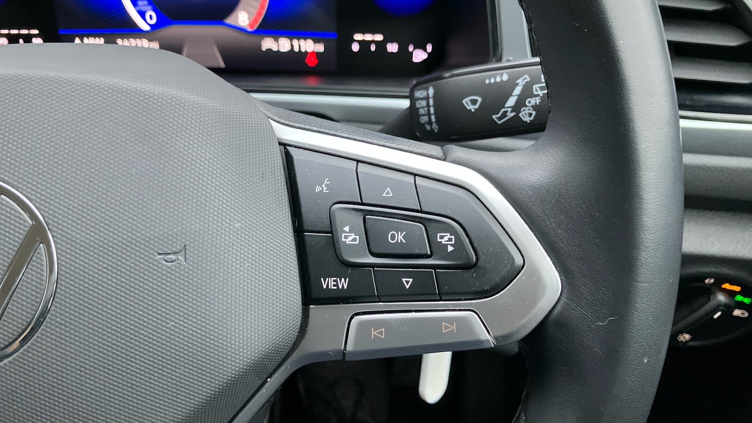 Used Volkswagen T-Roc 2023 for sale - 77069577: Photo 22